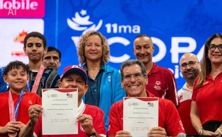 Acuerdo de colaboración entre la Federación de Tenis de Mesa y SOPUR