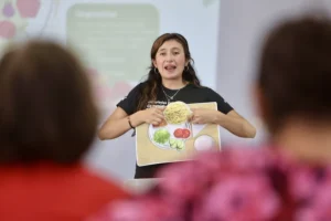 SOFit llevó su mensaje nutricional a atletas de SOPR